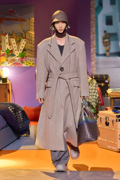 Look 8